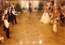 Bol sürprizli şahane düğün dansı