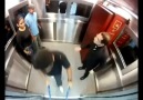 Böser Streich im Lift - TEIL 2