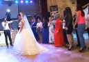 böyle gelin damat kapışması yok muhteşem ötesi İZLEMEDEN GEÇME