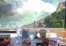 Breakfast with views of Niagara Falls