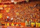 Bu atmosferi çok özledik Yaşasın Galatasarayı menfaatsiz sevenler. ..