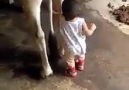 Burakında çocuk süt içsin
