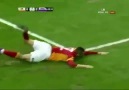 Burak Yılmaz Kendini Yere Atma Şowu