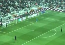 Büyük Beşiktaş taraftarı Olcay Şahanı tribünlere çağırdı.