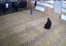Camideki ufaklığın yaşlı amcaya sürprizi