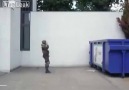 Canı Sıkılan Litvanya'lı asker