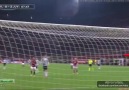 Carlos Tevez'in Milan'a attığı gol