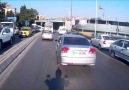 Çarpmadı ama motorcuyu düşürdü. Bu durumdaki hukuki prosedür nedir