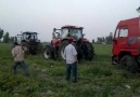 Case IH 210 Ve NewHolland TM175 Batık Kamyon Kurtarmakta