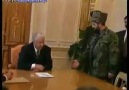 Çeçen Komutandan Boris Yeltsin'e Protokol Dersi