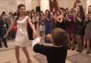 Çerkez Oğlu Kafkasya Rüzgarı Gibi Dans Ediyor