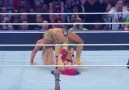 Charlotte Defeats Asuka to end Asukas undefeated streak.