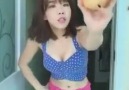 Çiğ Soğan Yiyen Koreli Kız