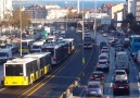 Çırılçıplak Soyunup Metrobüsün Önüne Atlayan Adam