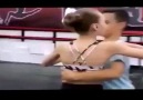 Çocuk Dans Ettiği Kızı öpünce kızın tepkisi