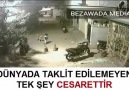 Çocuktaki cesaret takdire şayan..Paylaşın lütfen..