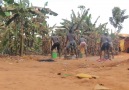 Crianças de Uganda dão show ao dançar "Sorry"