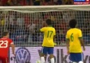 Dani Alves'in kendi kalesine attığı harika gol