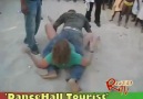 Dans etmek ayağına turist hatunu taciz etmek !!!