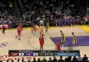 DeAndre Jordan, Pau Gasol ve Andre Bynum'ın Arasından!