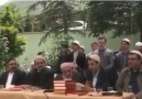 Dini siyasete alet edeni allah belasını versin bunlarda biz hocayız diyor