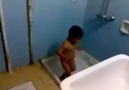 Diyarbekir Çocuğu Böyle Banyo Yapar :)