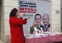 Düm tek tek şarkısı söyleyerek akp&oy isteyen bir yurttaşımız.