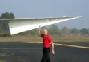 Dünyanın En Büyük Motorlu Kağıt Uçağı Projesi