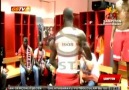 Eboue ve Drogba'nın Şampiyonluk Dansı! :)