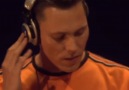 EDMHouseNetwork - Tiesto Live 2003 Facebook