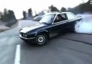 E30 her zamanki gibi fenalarda..