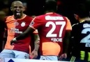 Emre'nın kırmızı kartından sonra Felipe Melo (Ön Açıdan)