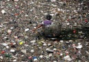 Endonezyanın akmayan nehirleri Plastik atıklar nehri tıkadı