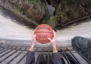 Este es el efecto magnus en una pelota de basketball