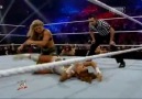 Eve Torres vs Beth Phoenix [Survivor Series 2011]