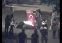 Eylemde Türk Bayrağını yaktılar!