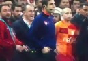 Fatih Terim maçı kenardan yönetmiyor maçı yaşıyor....