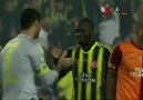 FB 2-0 gs  Mac sonrasi Fenerbahçeli Futbolcular ve Taraftarlar