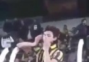 Fenerbahçeli bir taraftar Malatya maçında sahaya okunmuş pirinç attı