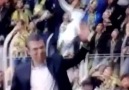 Fenerbahçe taraftarları, bu videoyu paylaşarak eski teknik direktörleri Ersun Yanal'a sevgilerini gösteriyor.