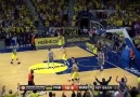 Fenerbahçe taraftarlarından Ekpe Udoh ve Bogdan Bogdanovice Veda