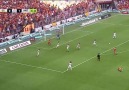 Fernando Muslera orta sahaya kadar çıkıp Etoya çalım attı. D