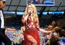 Final öncesi sahne Shakira'nın