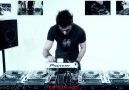 Gabry Ponte mixing 4 Decks