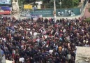 Galatasaray Lisesi önünde toplanan binlerce kişi Ankara'daki k...