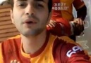 Galatasaray taraftarları maça hazırlanıyor.