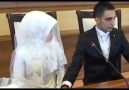 gelini gülmekten yerlere yatıran damat