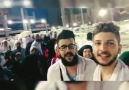 Giydim beyazları düştüm yollara Ne güzeldir yarab kabe yolları.....