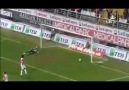 Gökhan Gönül'ün Harika Aşırtma Golü !