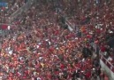 Gol Anı ve Öncesindeki Tezahürat Patlaması ( Galatasaray-ManU )